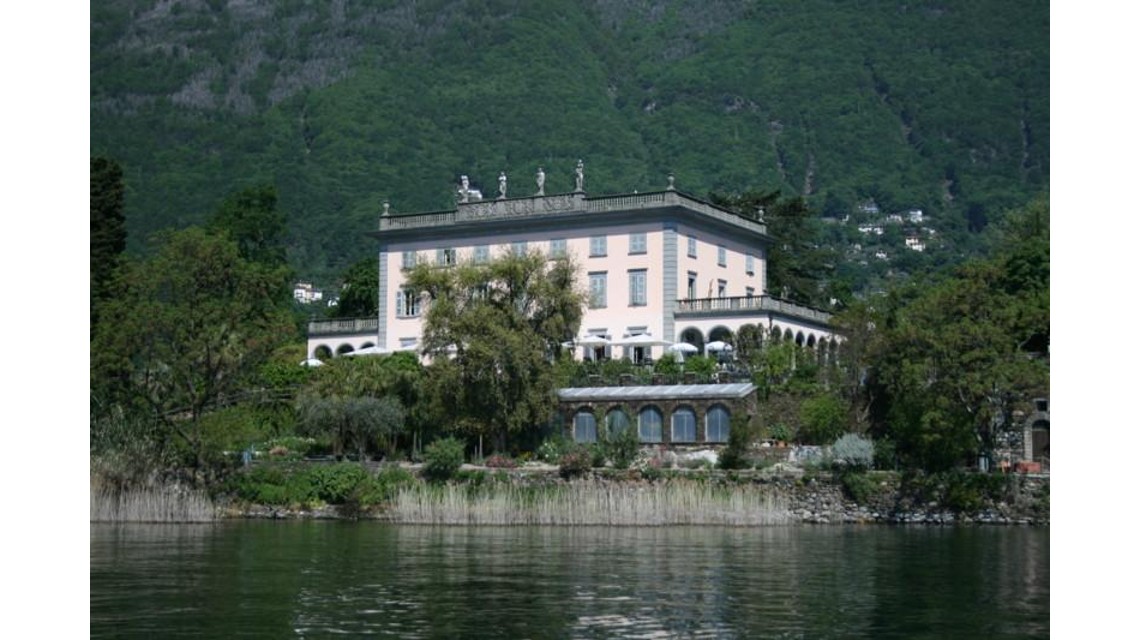f12d01de-IDB-slideshow-gallery.jpg